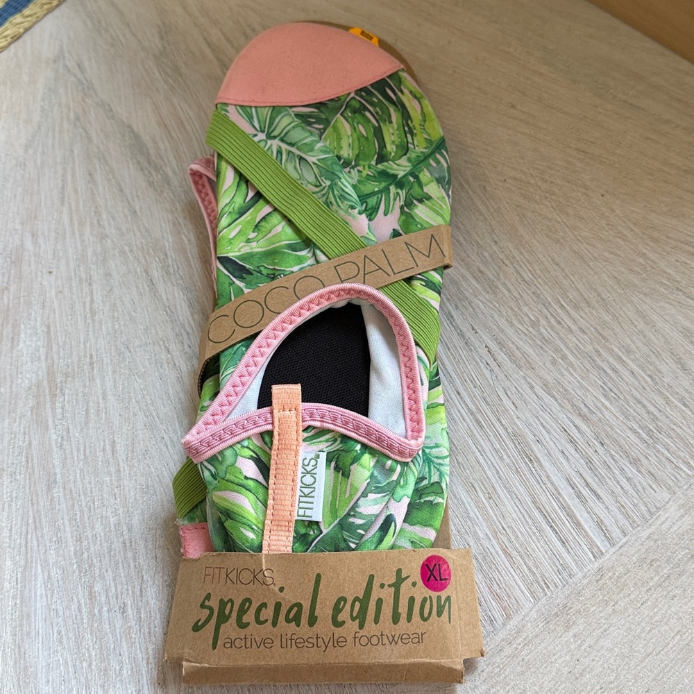 Fitkicks Women's Coco Palm Active Shoes - Green and Pink